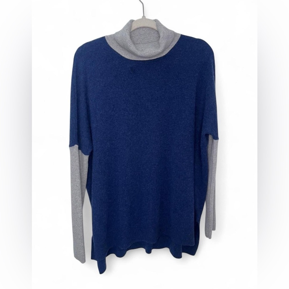 Hayden Cashmere Blend Turtleneck Sweater M/L Gray Navy Colorblock Oversized